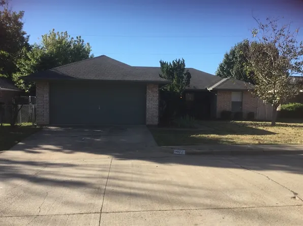 402 Mara Ln, Red Oak, TX 75154