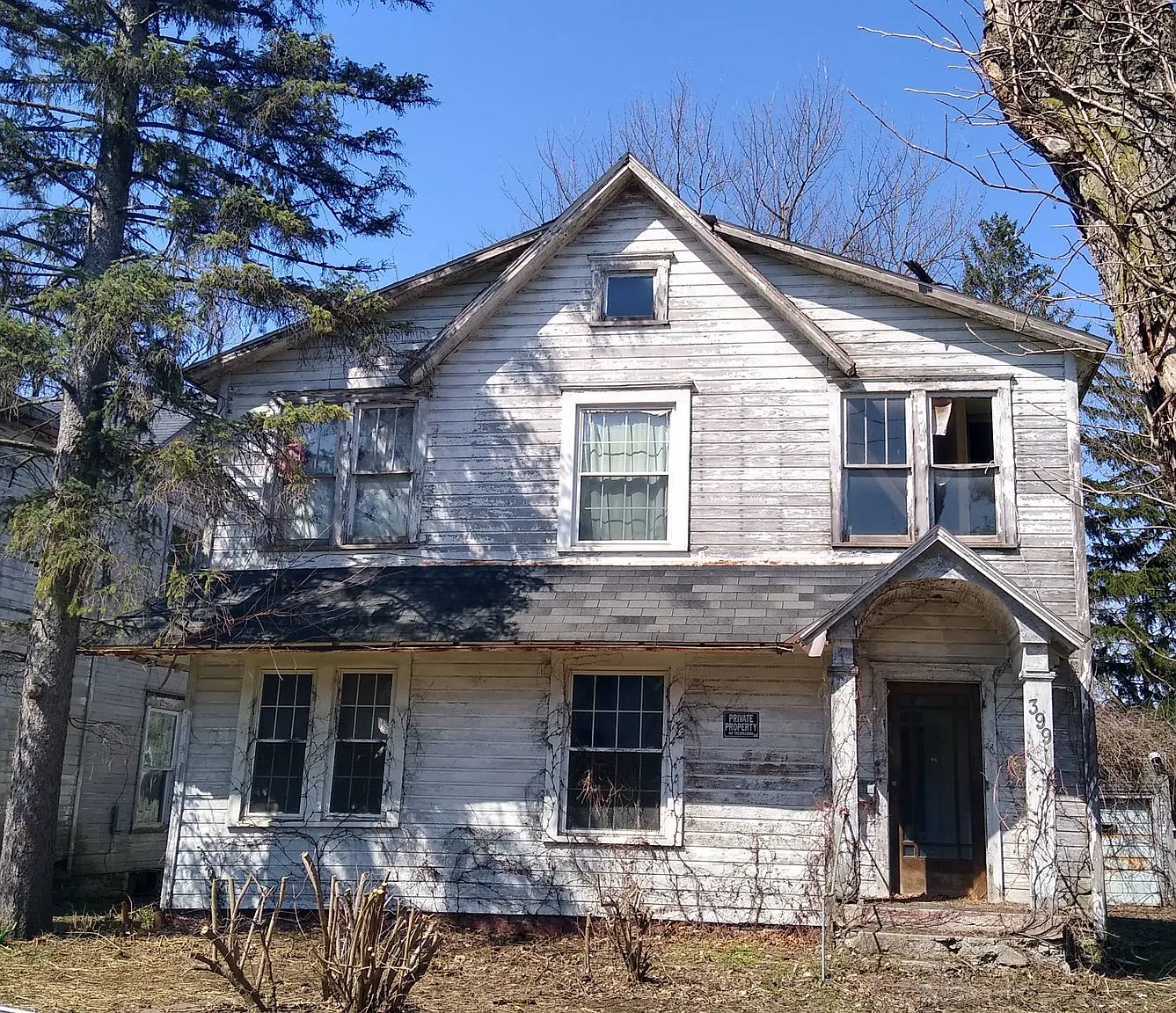 399 Pearl St photo 1