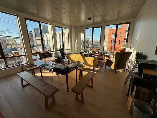 Rented by Realty Collective | media 2