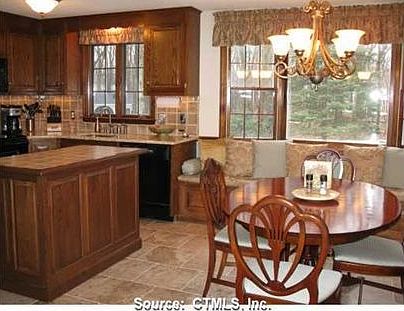 2nd image of 133 Rockledge Dr