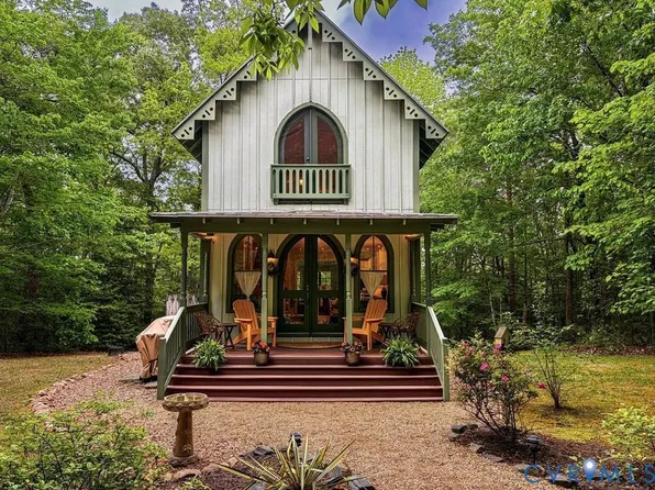 209 Broadway, Irvington, VA 22480