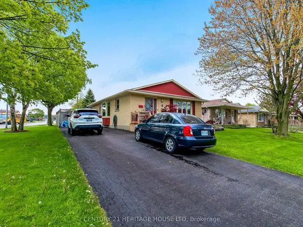 2 David Dr, Saint Thomas, ON N5R 5L3