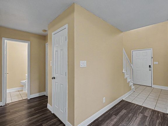 5th image of 18477 Sunrise Oaks Ct