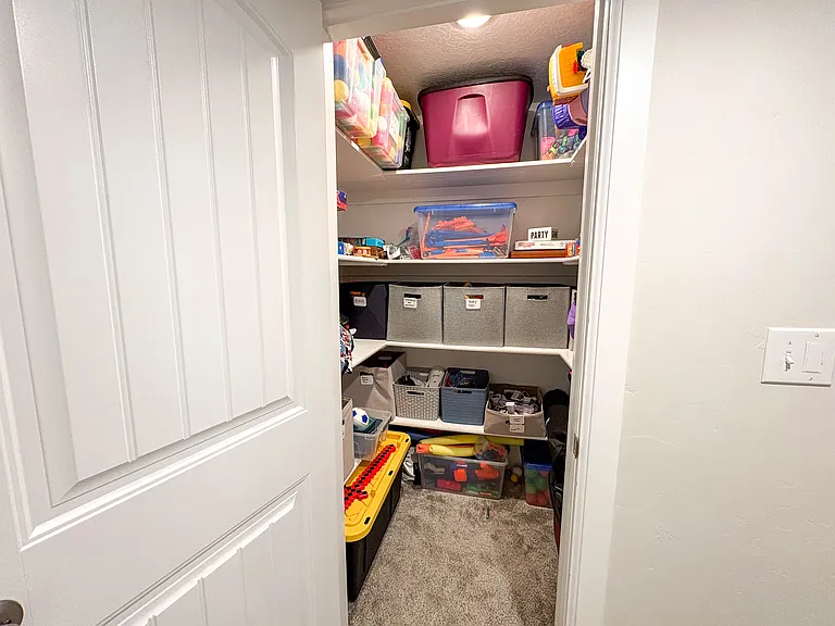98 N 1650 E — Photo 28
