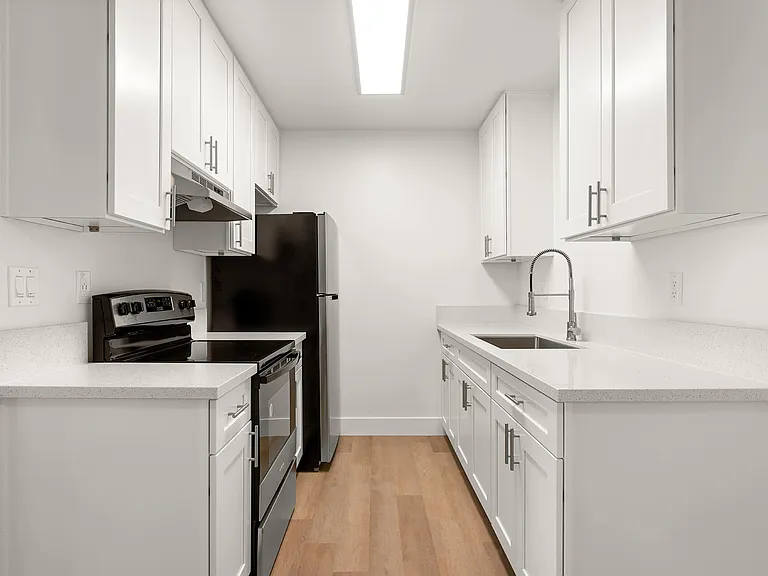 Terre at 989 Peach — Photo 4