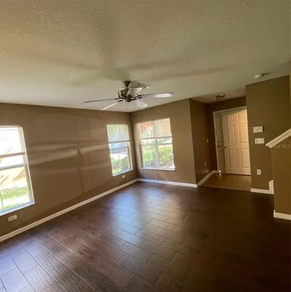 10934 Johanna Ave — Photo 5