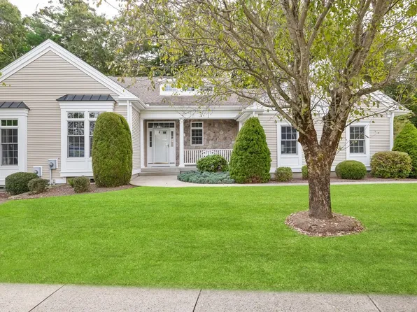 111 High Pine Cir #111, Wilbraham, MA 01095