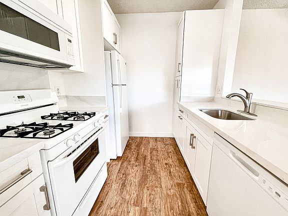 2nd image of 91-289 Hanapouli Cir APT 5I