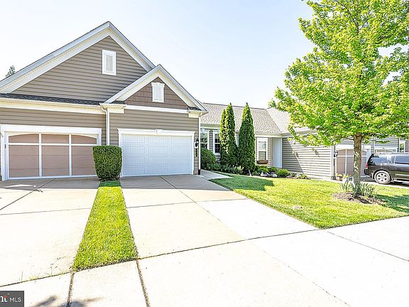 4th image of 194 Castle Hill Dr