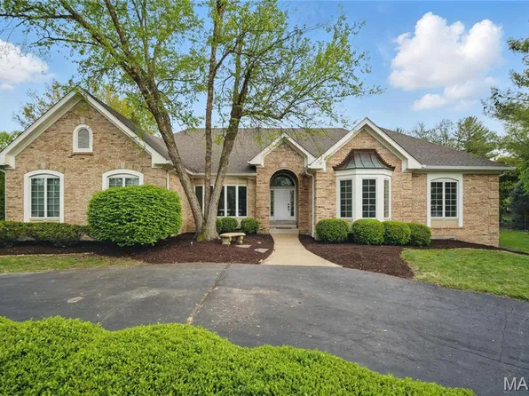 16664 Kehrsgrove Dr, Chesterfield, MO 63005