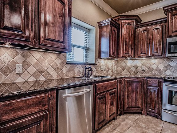2nd image of 3807 SW Plateau Blvd