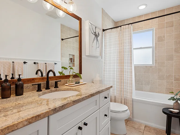 22 Aberdeen Ln — Photo 8