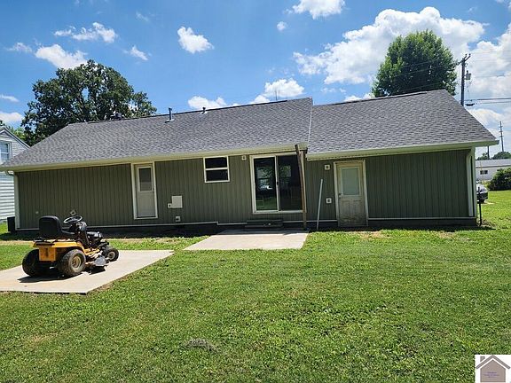 2nd image of 3236 Estes Ln