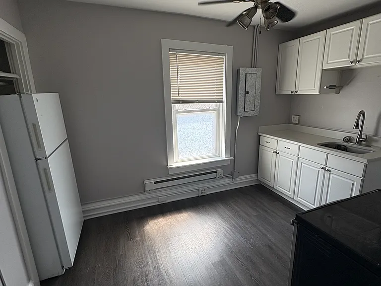 436 Market St #4 — Photo 2