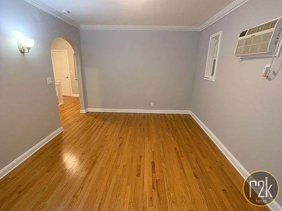 2nd image of 3037 82nd St #2