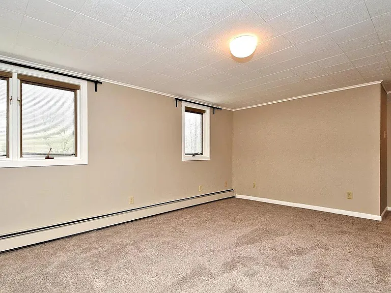 550 N Sanatoga Rd — Photo 8
