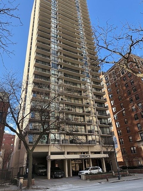 1st image of 3150 N Sheridan Rd APT 9A