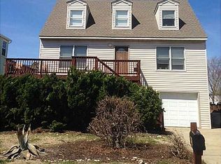 120 Grand View Dr, Hampton, VA 23664