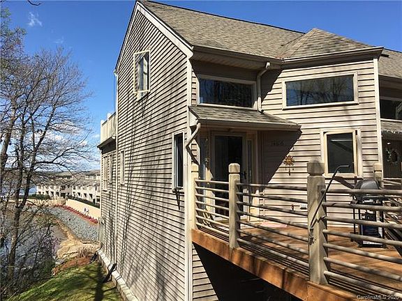 2nd image of 14616 Waterside Dr