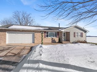 801 S Mississippi St, Blue Grass, IA 52726