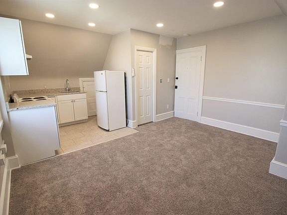 2nd image of 344 Hodgson St #6