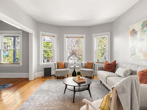 4th image of 3 Woodstock Ave #1