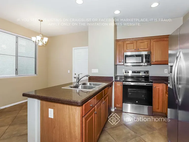 451 S Hawes Rd #13 — Photo 8