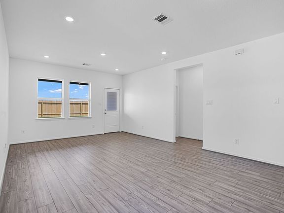 4th image of 18034 Lasso Mills Dr
