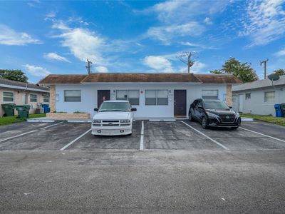 210 -216 NE -216 40th Street, Fort Lauderdale, FL, 33334