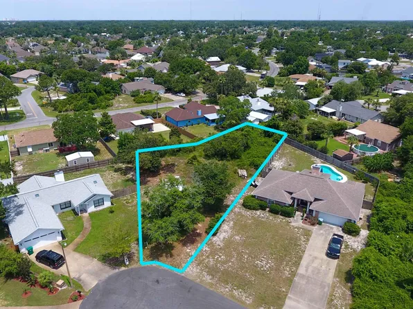 918 Laurel Oak Ln, Panama City Beach, FL 32408