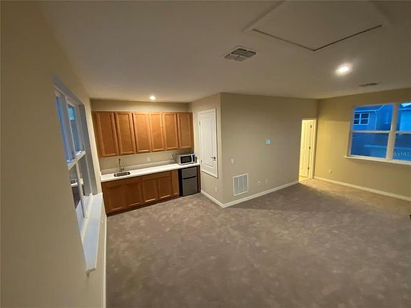 4th image of 4648 Prairie Creek St