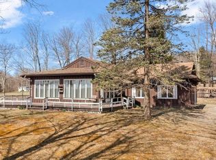 15 Henich Ln, Hillsdale, NY 12529