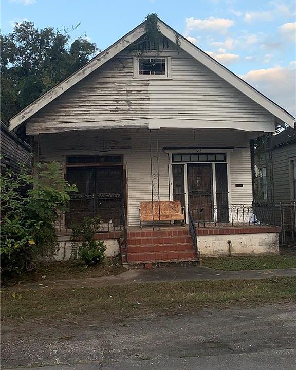 1st image of 918-16 Nunez St