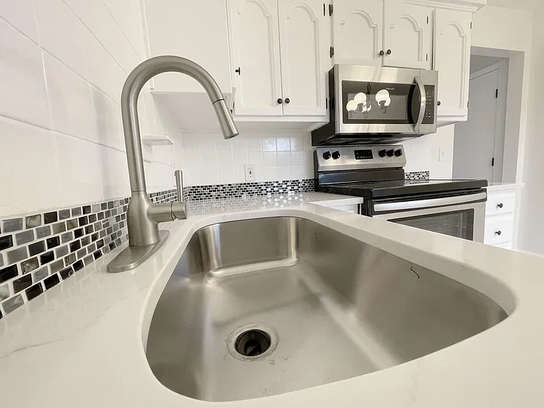 1415 La Chateau Dr — Photo 10