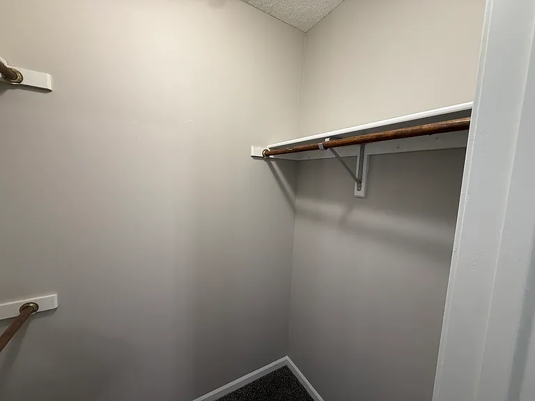 Lake Shore Apartments — Photo 56