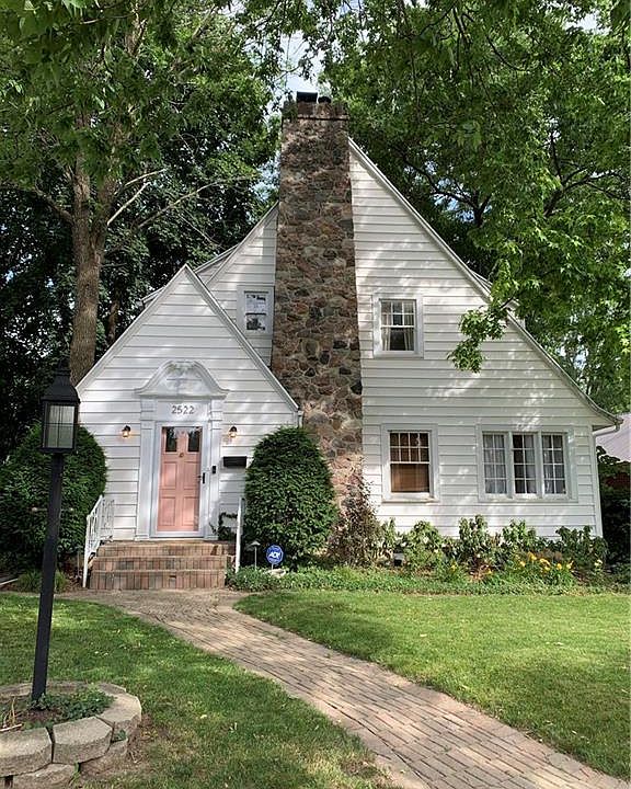 1st image of 2522 Hilton Dr