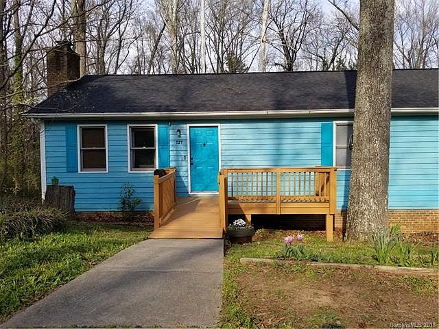1st image of 727 Ascot Dr
