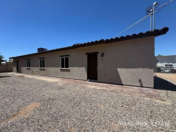3rd image of 3314 N Flanwill Blvd #1