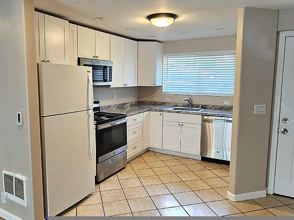 4th image of 5707 East Dr APT 5