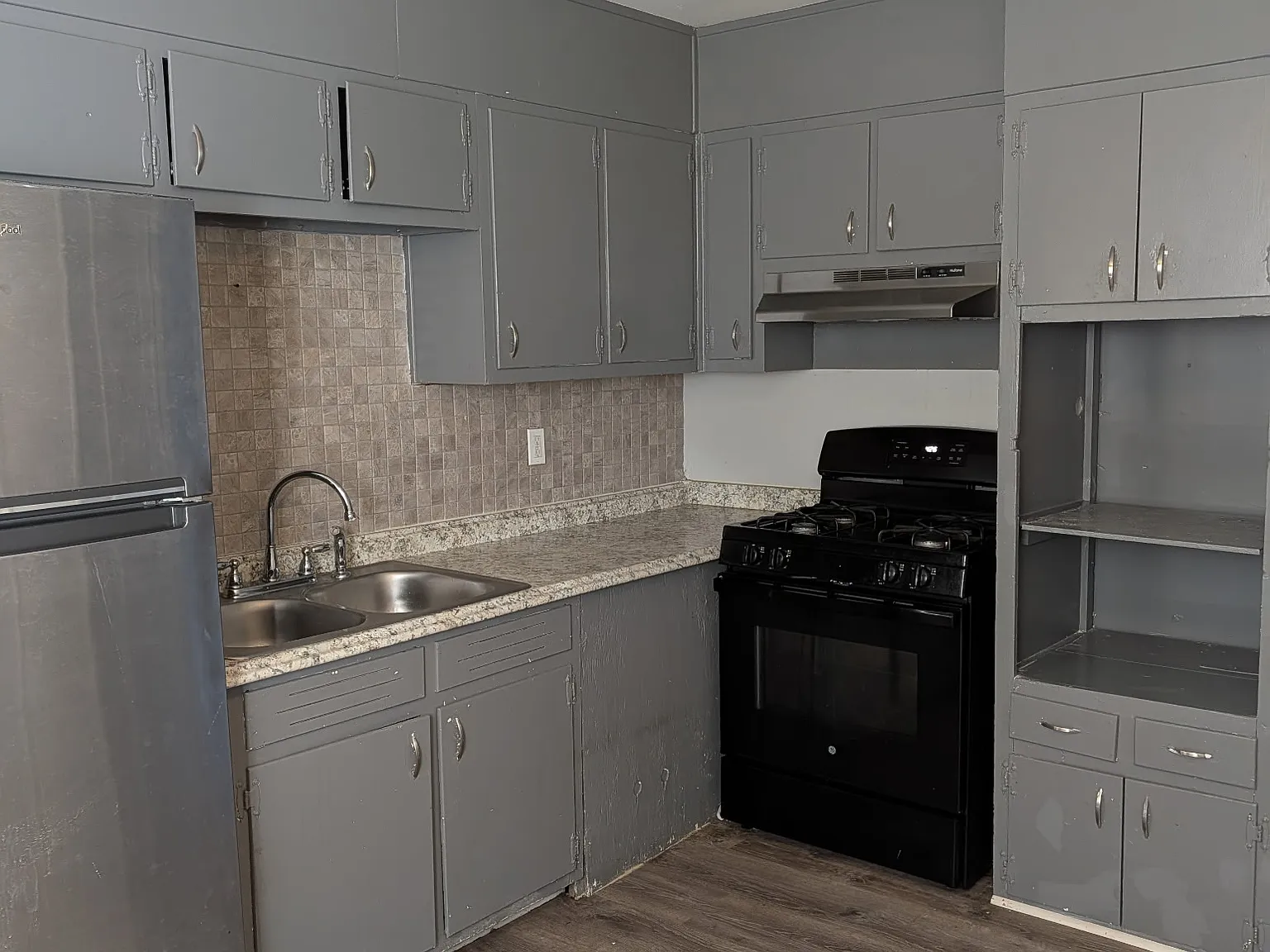 2 bed, 950 sqft, $1,295 — Photo 2