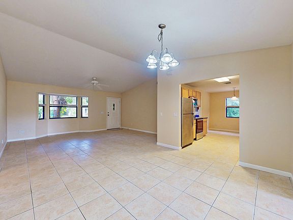 5th image of 630 42nd Avenue