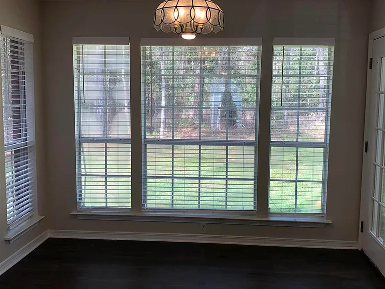 1044 Woodlore Cir — Photo 8