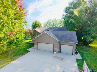 60930 253rd Ave, Mantorville, MN 55955