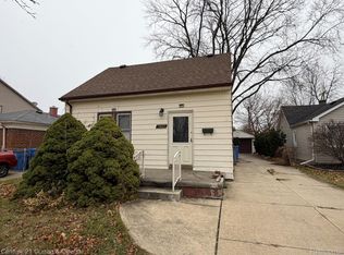 5692 Highview St, Dearborn Heights, MI