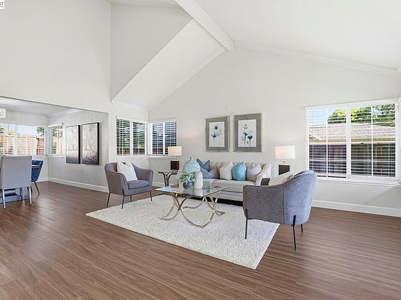 3rd image of 3653 Pimlico Dr