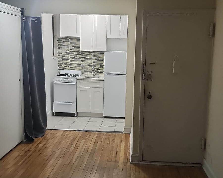 1st image of 215 E 89th St APT B