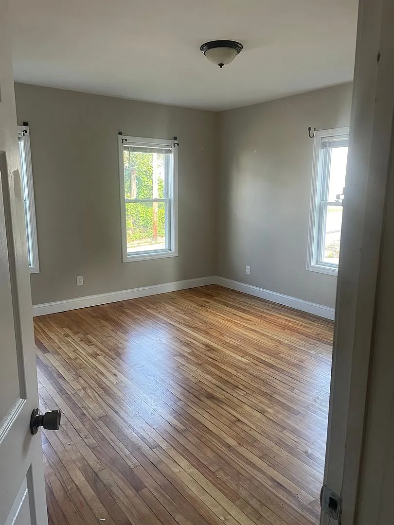 52 Myrtle Ave — Photo 1