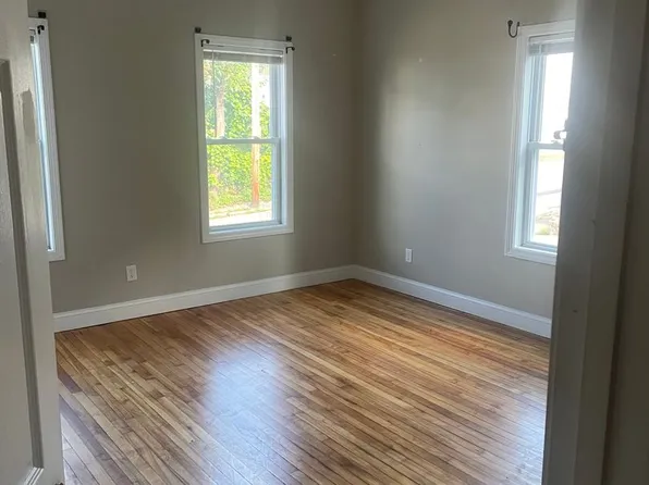 52 Myrtle Ave