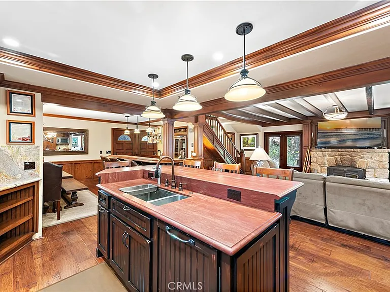 400 Cottage Grove Rd — Photo 22