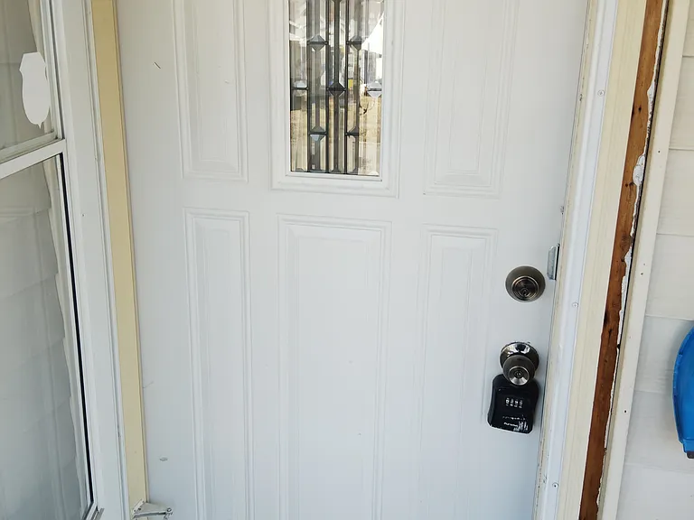 1337 E Moore St — Photo 11